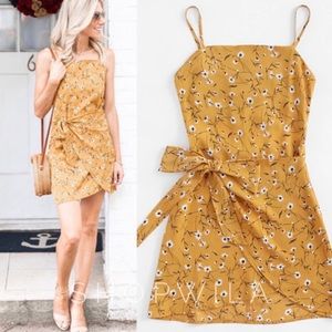Yellow floral open back dress sizes S/M/L